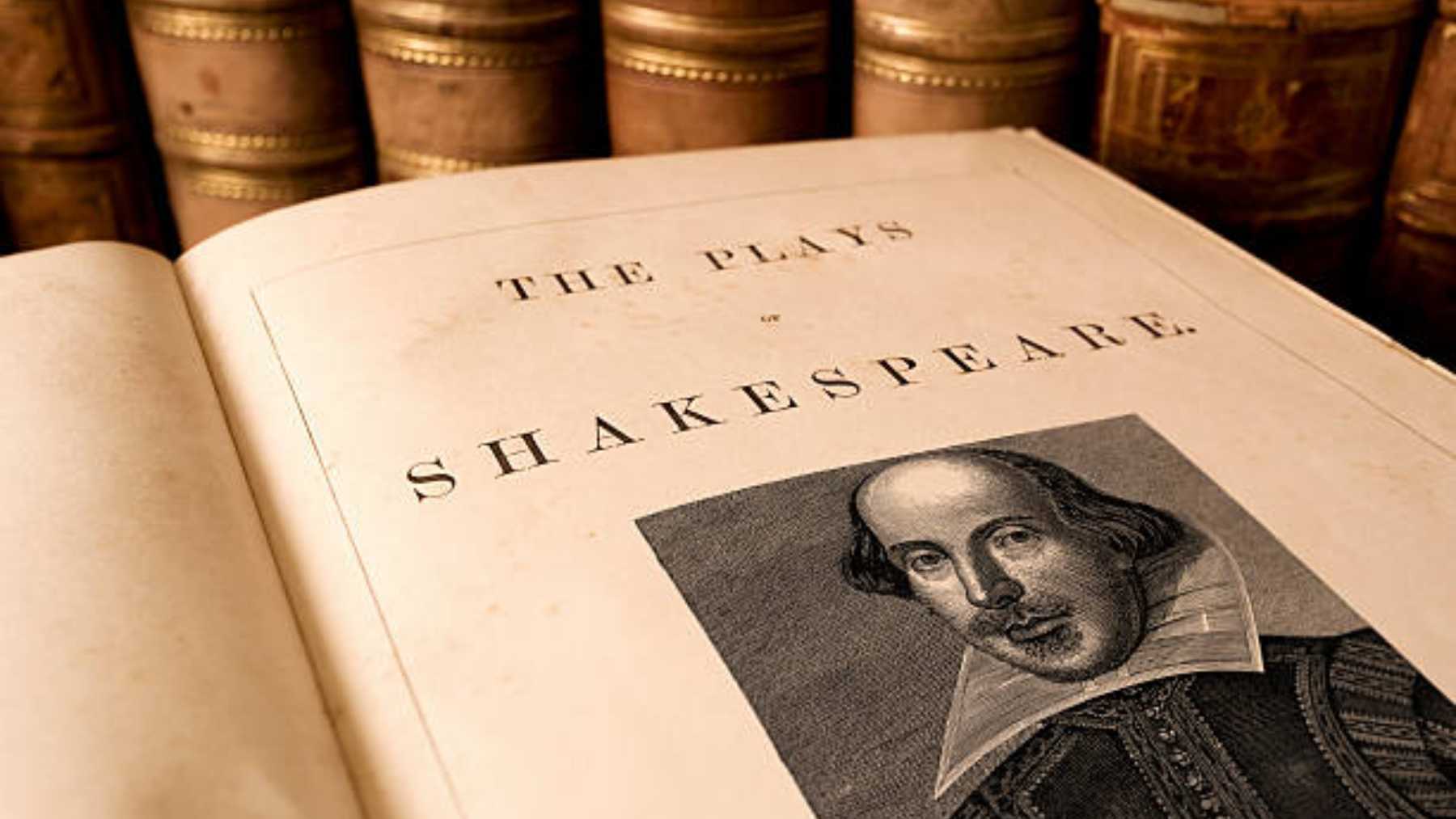 Los imprescindibles libros de William Shakespeare que debes conocer